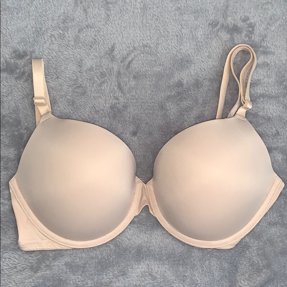 Victoria Secret Push Up Bra NWOT